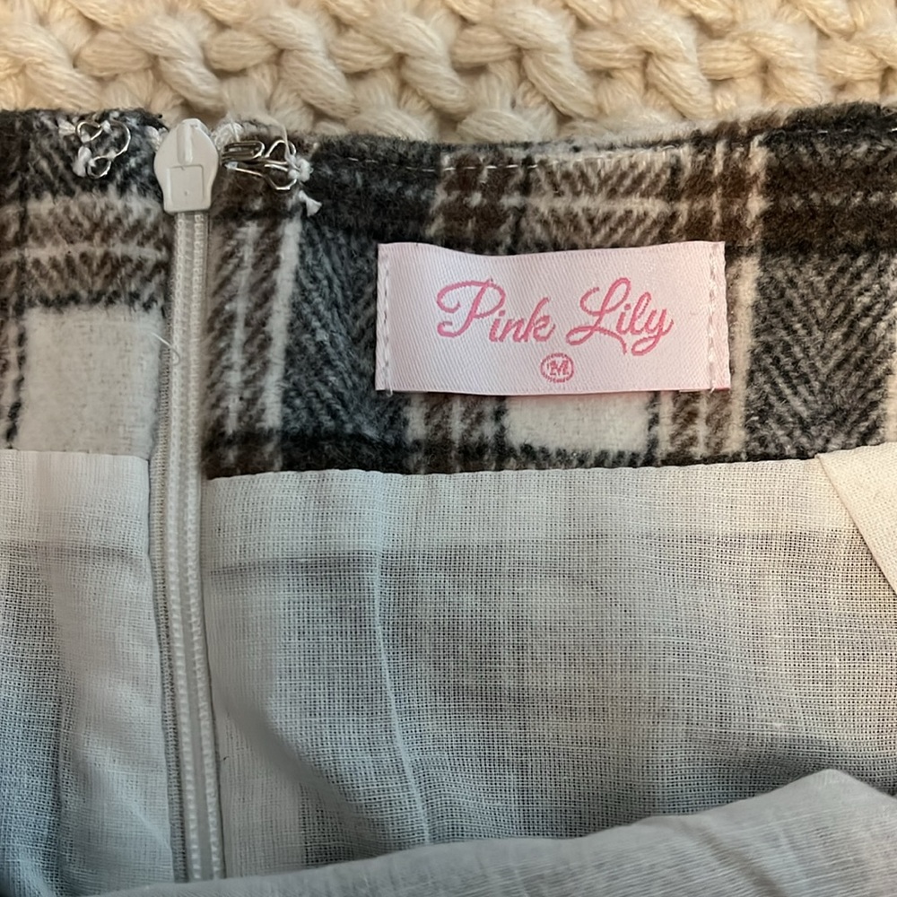 Plaid Mini 🤩 - Picture 3 of 7